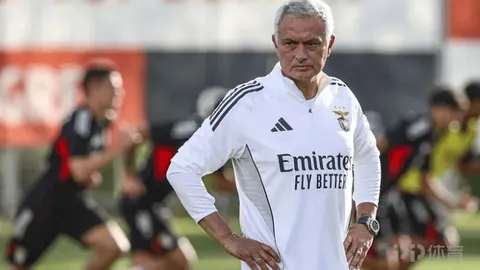 毕滢照片引猜疑 新恋情曝光，洪欣张丹峰感情状况引人关注