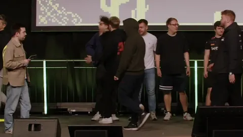 內馬爾巴黎球迷怒火中燒 憑休養之名赴派對引爭議